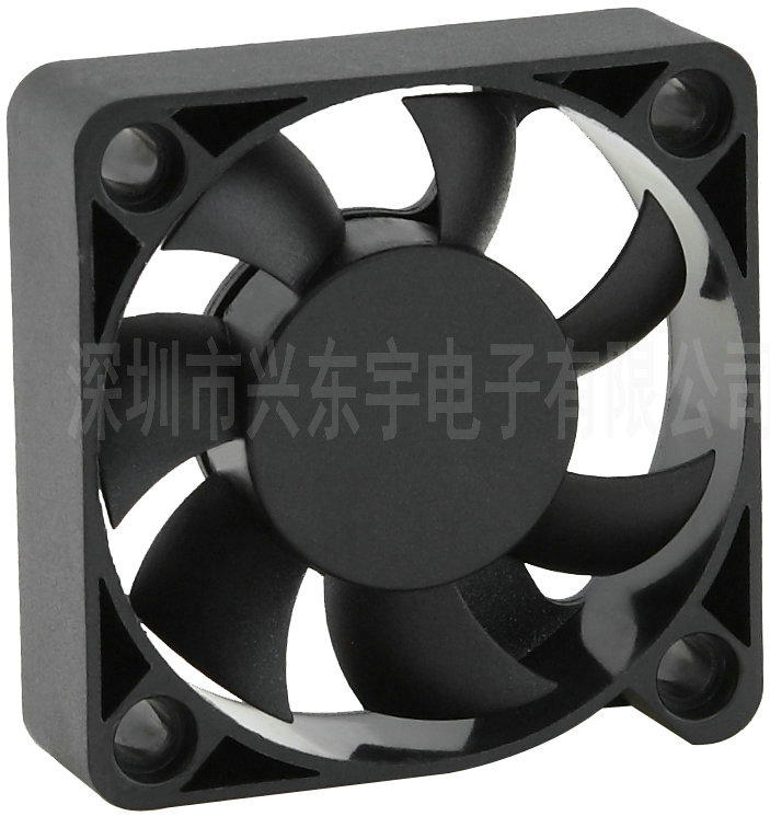舞臺(tái)燈光散熱風(fēng)扇http://www.linglanxinxi.cn/products-detail.asp?cpid=121